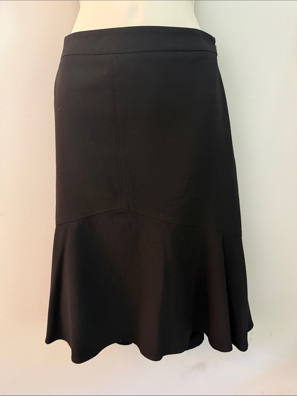 Max Studio Classic Black Midi Flared Seam Skirt size 10